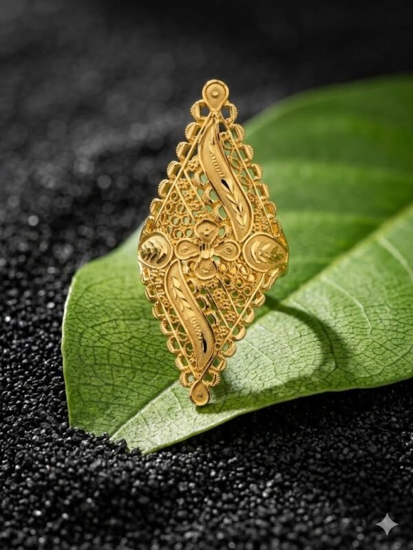 Diamoned Shaped Ladies Ring