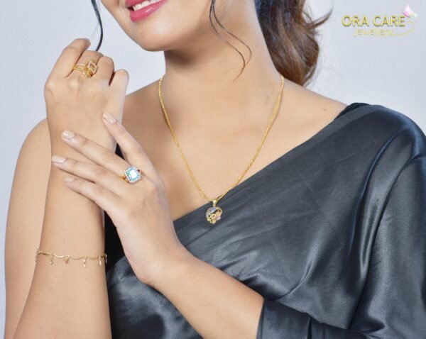 (3) Beautiful pendent
