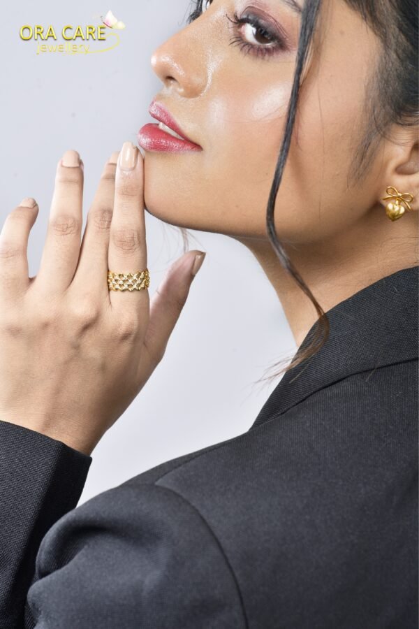 B612_20251014_213944_096 Designing ladies ring